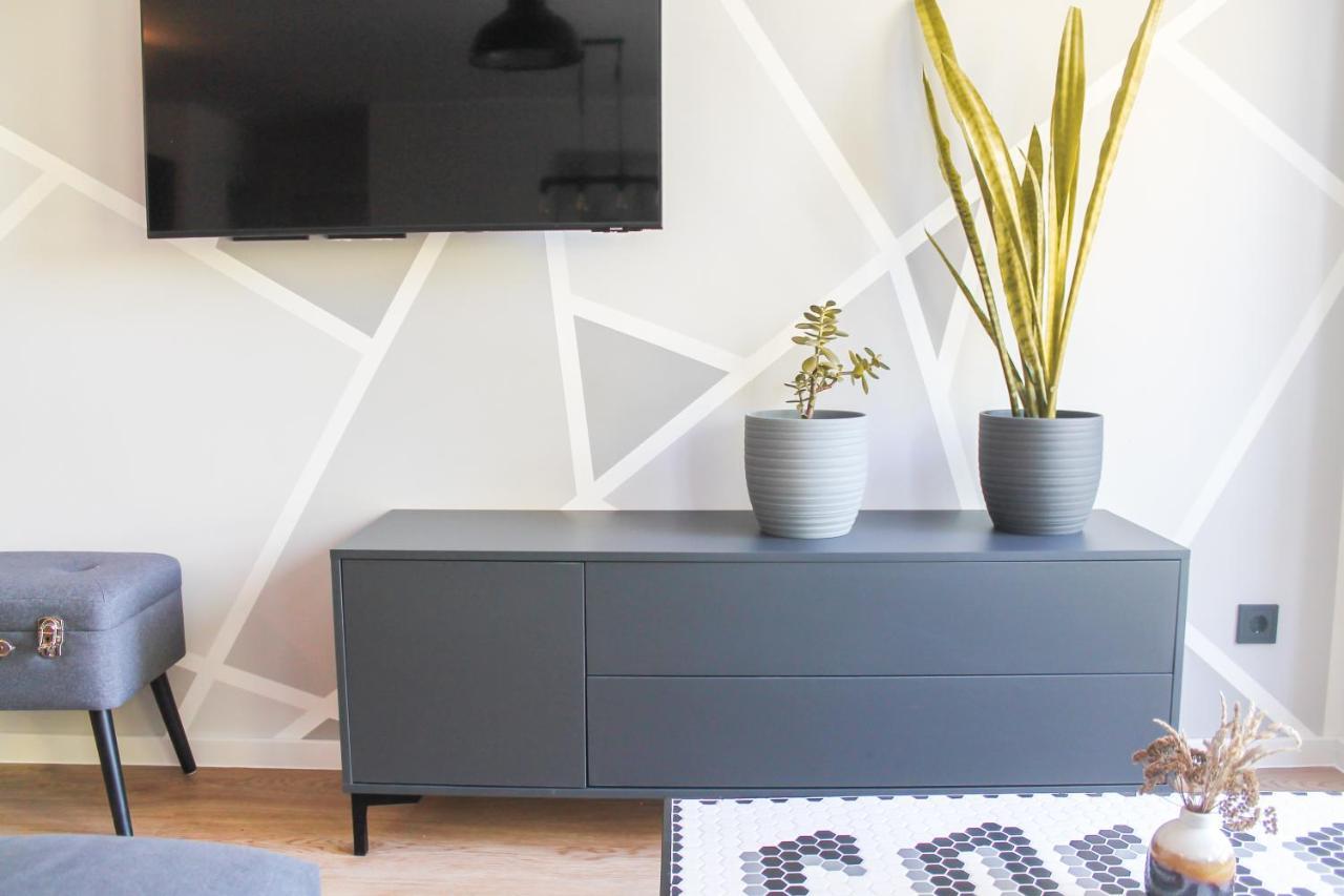 New York Apartment - Fuer Freunde & Familien, Stadtnah, Parkplatz, E-Ladestation, Gitterbox Fuer Fahrraeder, Fitnessstudio, Digitale Gaestemappe Mit Restaurant- Und Unternehmenstipps Koblenz  Exteriör bild