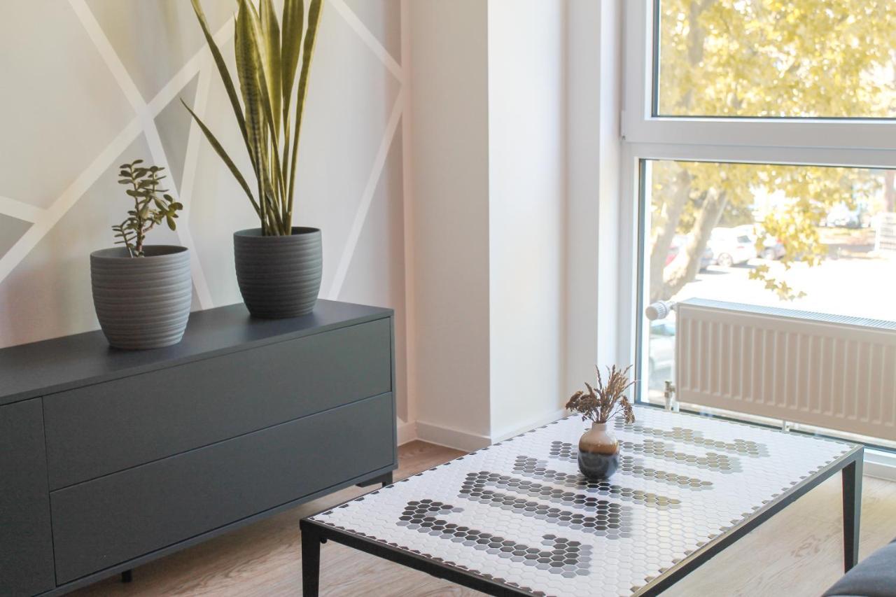 New York Apartment - Fuer Freunde & Familien, Stadtnah, Parkplatz, E-Ladestation, Gitterbox Fuer Fahrraeder, Fitnessstudio, Digitale Gaestemappe Mit Restaurant- Und Unternehmenstipps Koblenz  Exteriör bild